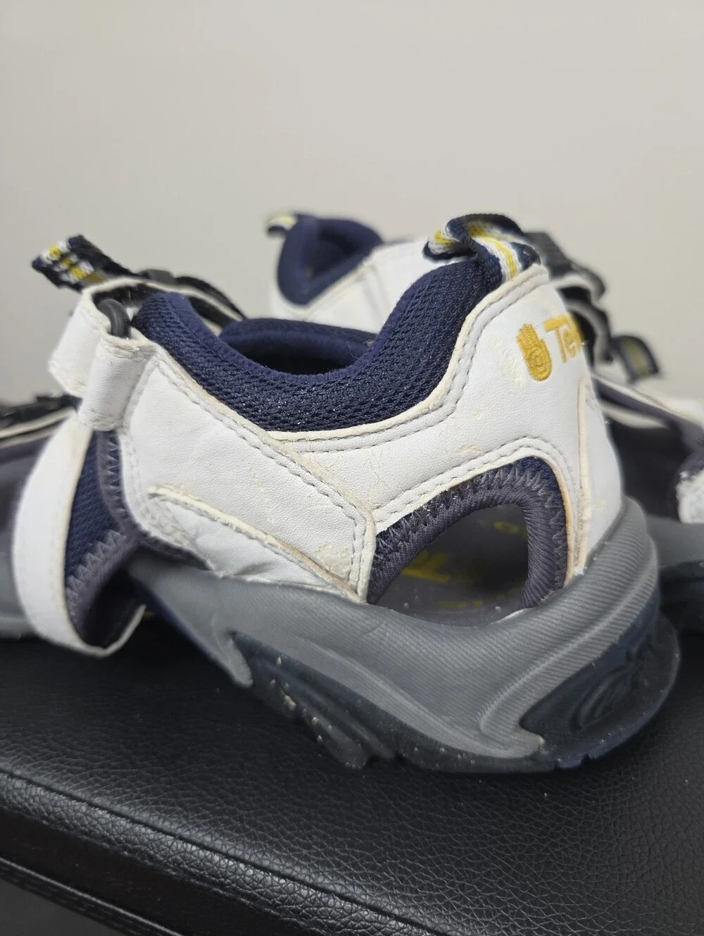 Vintage Y2K Teva Wraptor Sport Sandals Men's Size 9 White Blue Yellow Hiking